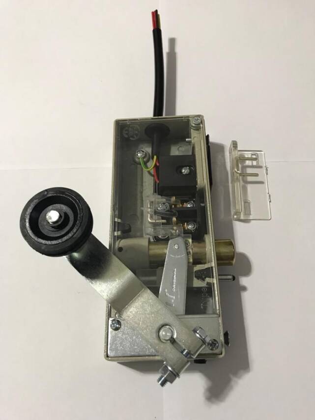 TYPE Z-31 Çift Emniyetli Çift  Dilli Asansör Kat Kapı Kilidi - 1